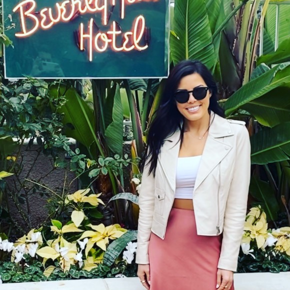 Meet your Posher, Sophia - Picture 1 of 1